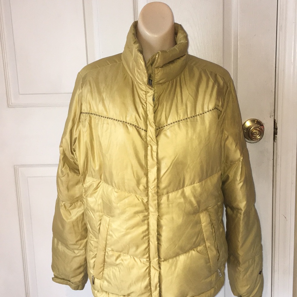 Women’s Columbia Coat Size Medium